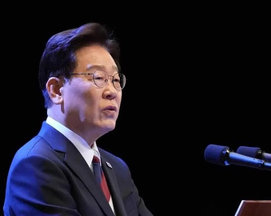牛弹琴：一觉醒来，特朗普向朝韩发出强烈信号，信息量很大