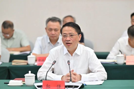 遵义市与茅台集团座谈会召开