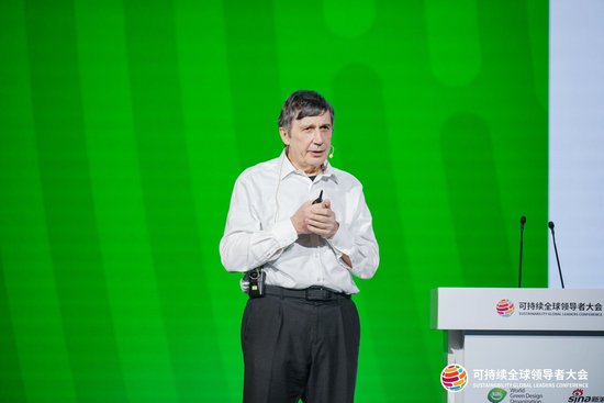 诺奖得主：单层石墨烯性能卓越，相关研究15年内一定能走入百姓生活